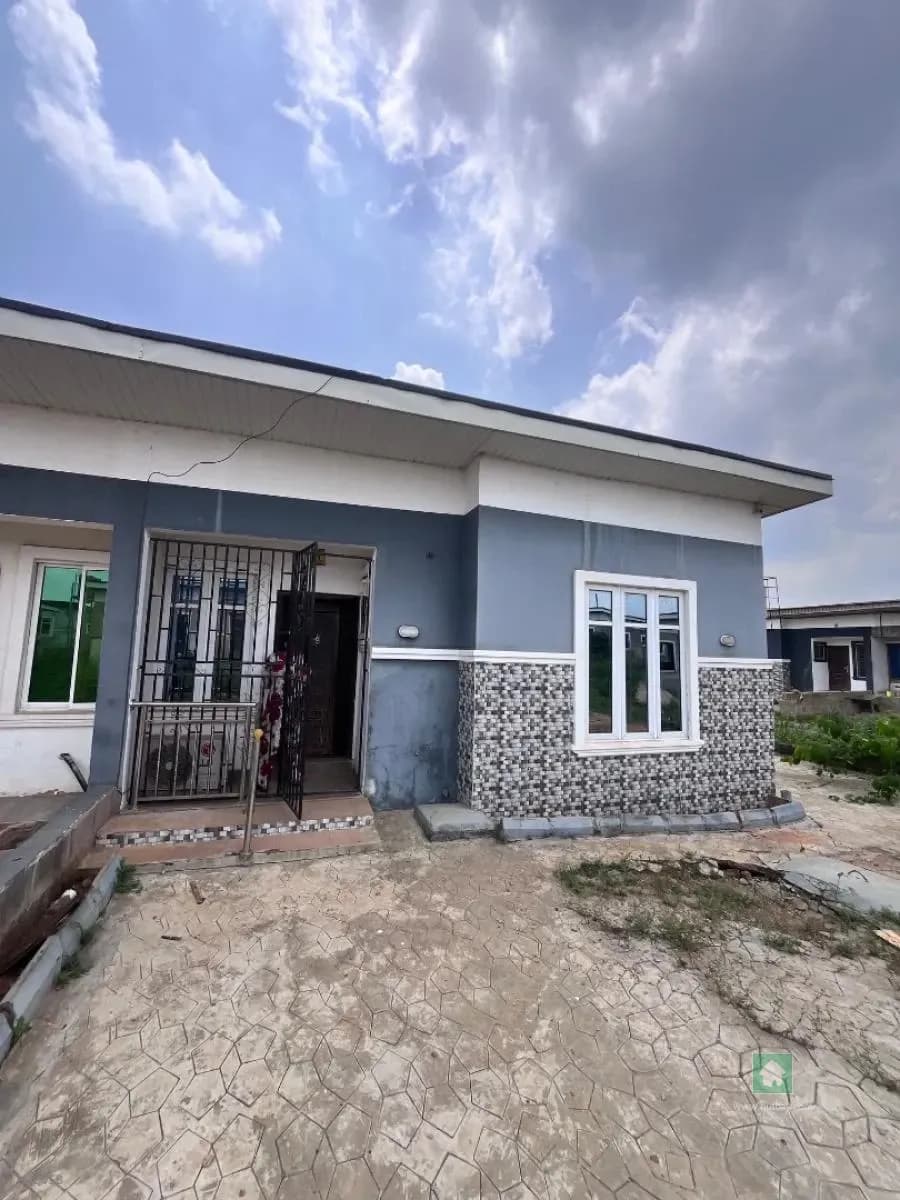 Comfortable Two-Bedroom Bungalow in Mowe Town, Ogun