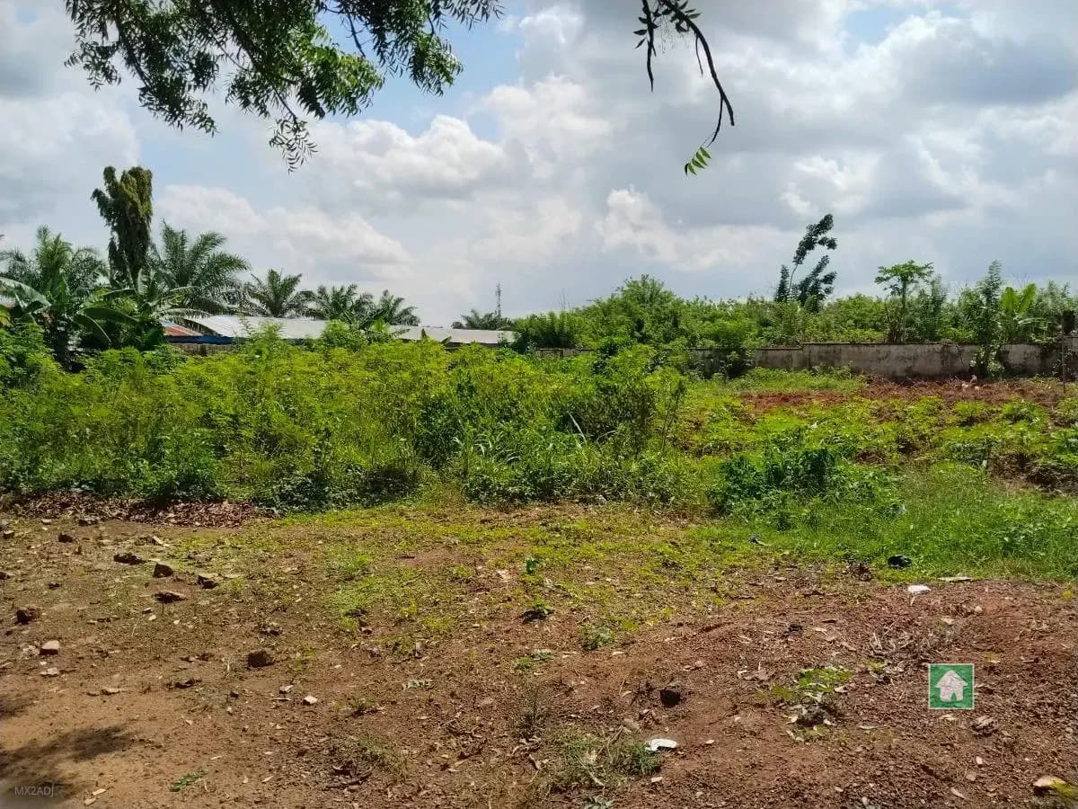 Commercial Land for Sale in Mowe Town, Ogun