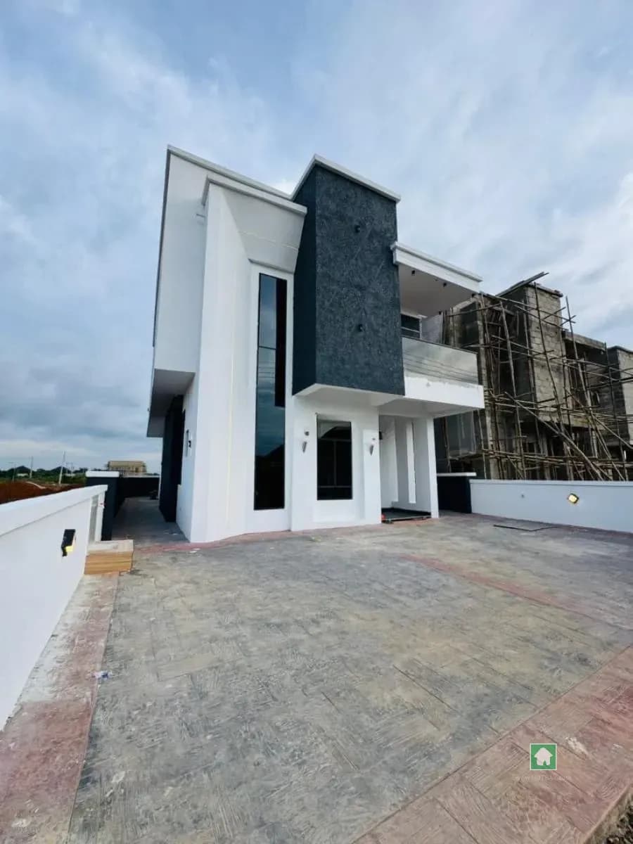 Modern Detached Home with Advanced Features in Mowe Town