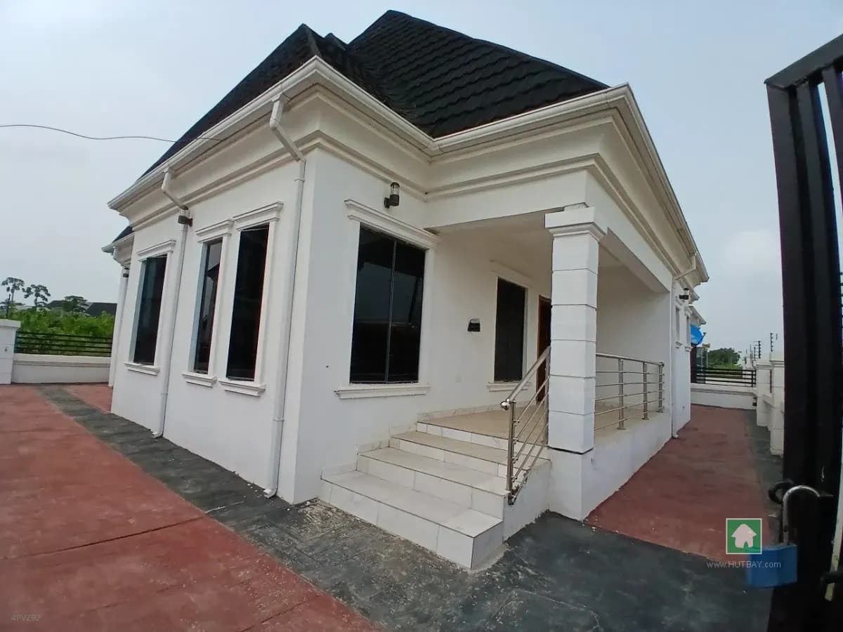 Elegant 3 Bedroom Bungalow for Sale in Mowe Town, Ogun