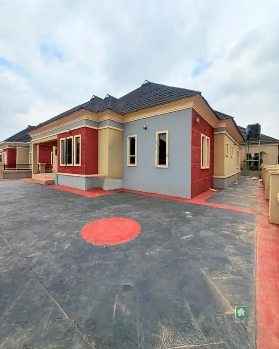 3-Bedroom Detached Bungalow in Mowe Town, Ogun